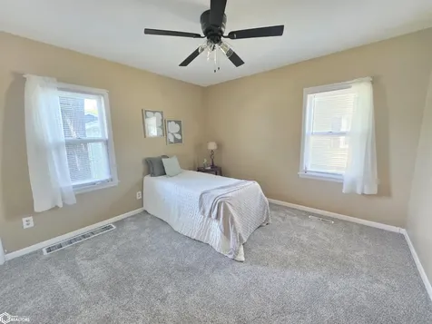 1046 1st Street NE Mason City IA 50401