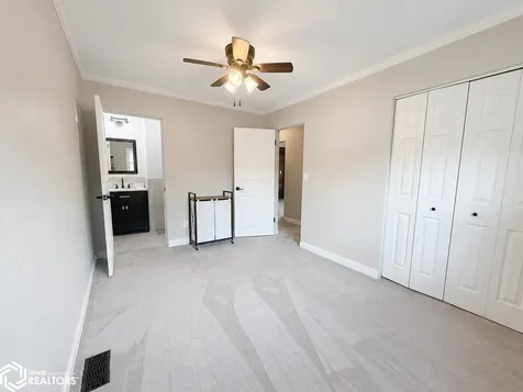 4533 Summer Street Burlington IA 52601