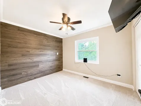4533 Summer Street Burlington IA 52601