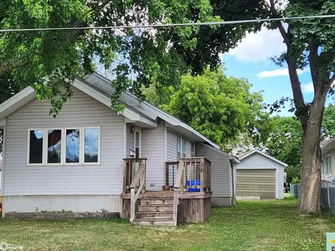 40 27th Street SW Mason City IA 50401
