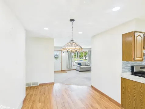 322 Mahaska Street Agency IA 52530