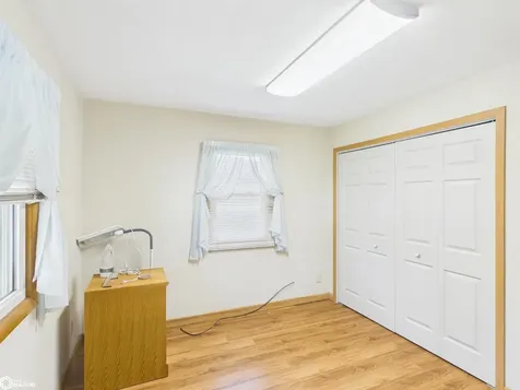 322 Mahaska Street Agency IA 52530