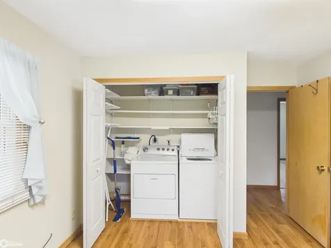 322 Mahaska Street Agency IA 52530