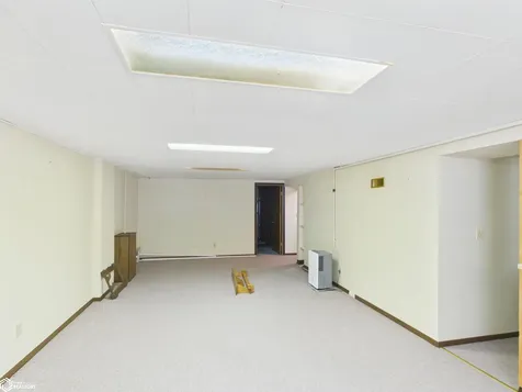 322 Mahaska Street Agency IA 52530