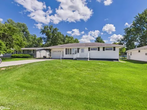 322 Mahaska Street Agency IA 52530