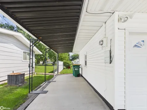 322 Mahaska Street Agency IA 52530