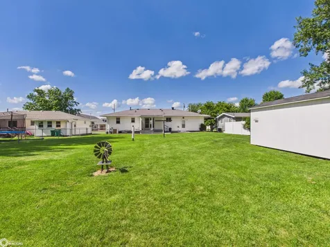 322 Mahaska Street Agency IA 52530