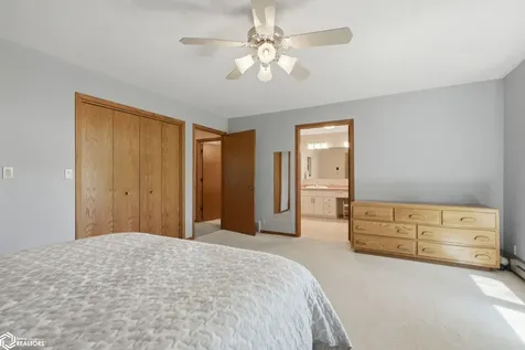 2276 400th Avenue Victor IA 52347