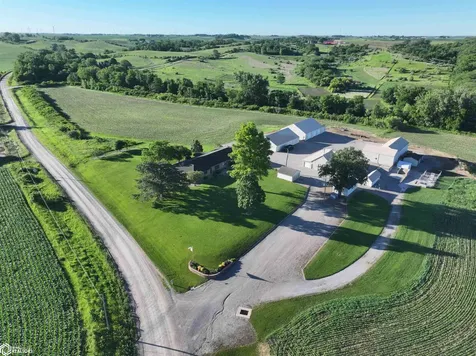 2276 400th Avenue Victor IA 52347