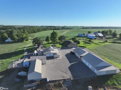 2276 400th Avenue Victor IA 52347
