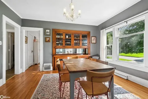 321 4th Avenue Grinnell IA 50112