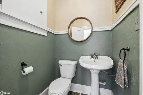 321 4th Avenue Grinnell IA 50112