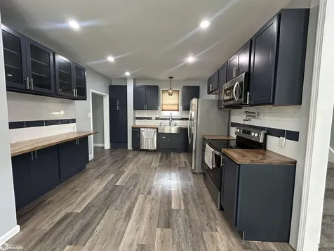 1716 Avenue I Fort Madison IA 52627