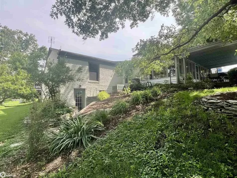 506 Fairway Place Fairfield IA 52556