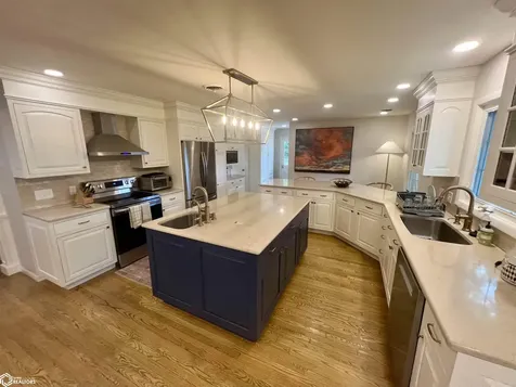 506 Fairway Place Fairfield IA 52556