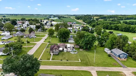 109 Anna Street Garwin IA 50632