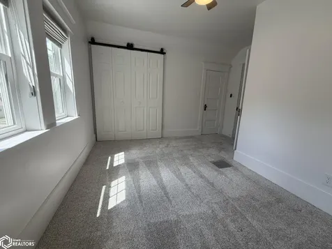 1302 N Adams Mason City IA 50401