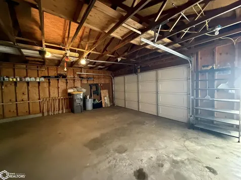 1302 N Adams Mason City IA 50401