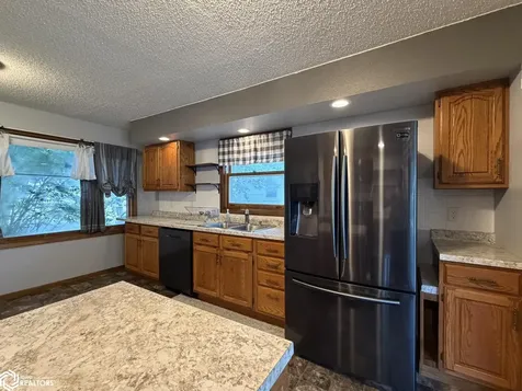 1302 N Adams Mason City IA 50401