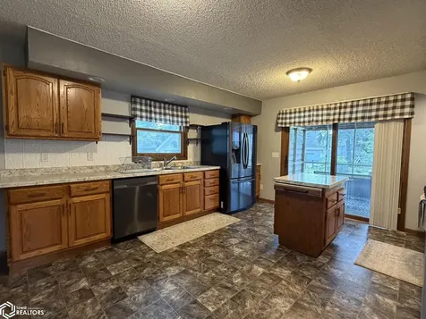 1302 N Adams Mason City IA 50401