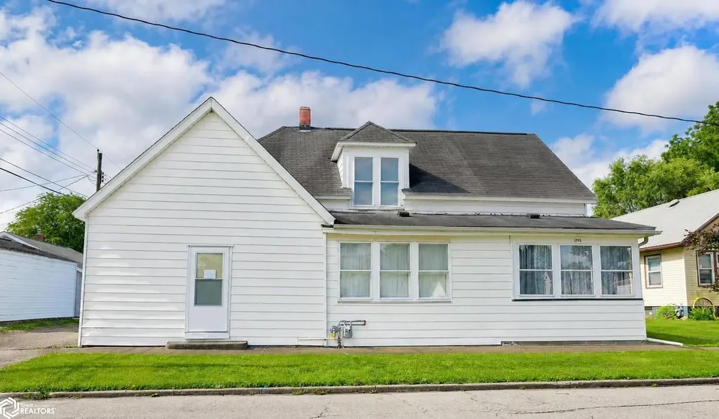 1715 Louisa Street Burlington IA 52601