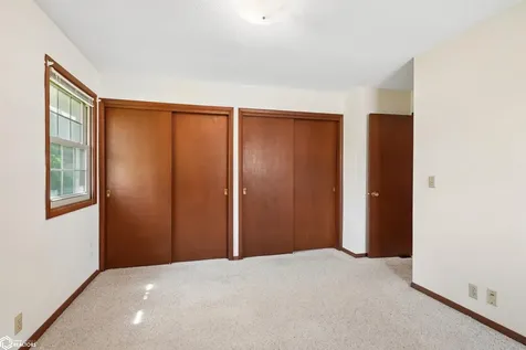 1509 4th Street Eldora IA 50627