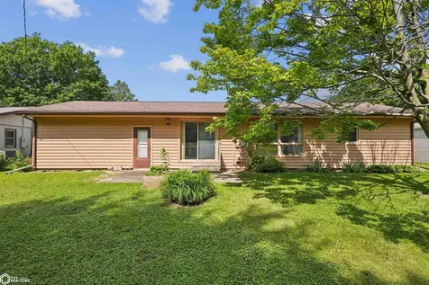 1509 4th Street Eldora IA 50627