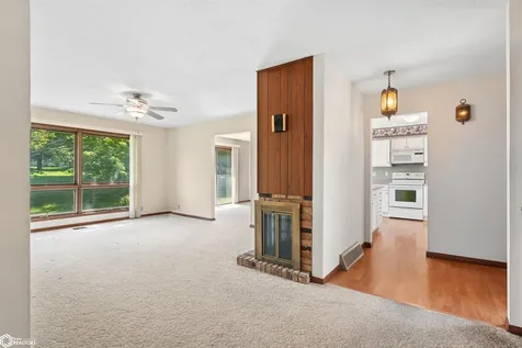 1509 4th Street Eldora IA 50627