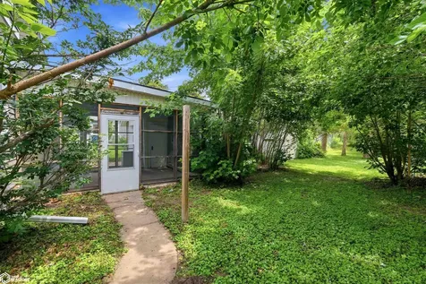 407 N 15th Street Marshalltown IA 50158