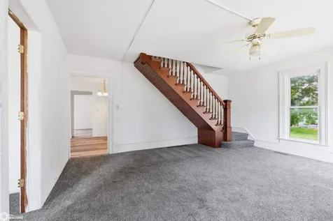 304 E Dallas Street Montezuma IA 50171