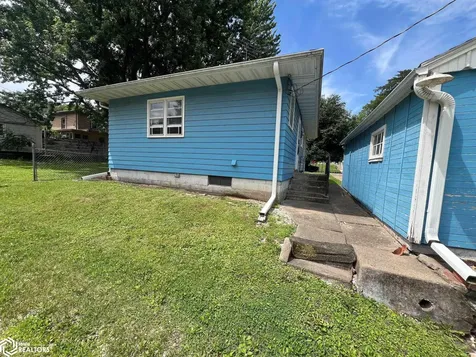 1008 S 5th Burlington IA 52601