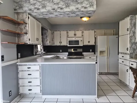 1816 Sunset Street Grinnell IA 50112