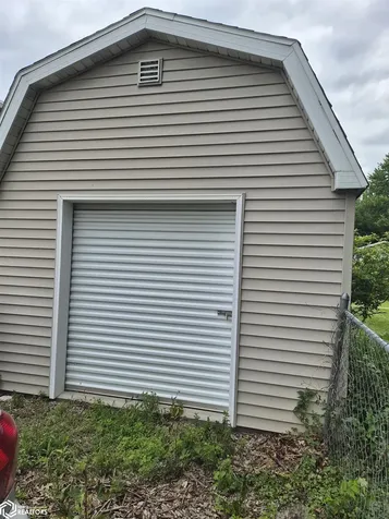 1816 Sunset Street Grinnell IA 50112