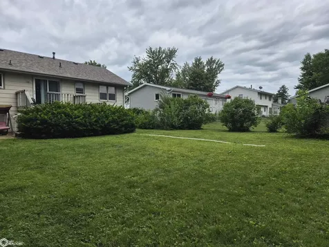 1816 Sunset Street Grinnell IA 50112