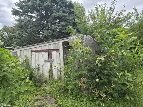 1816 Sunset Street Grinnell IA 50112
