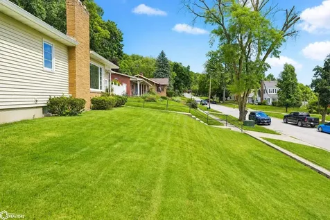 1311 Avenue B Fort Madison IA 52627
