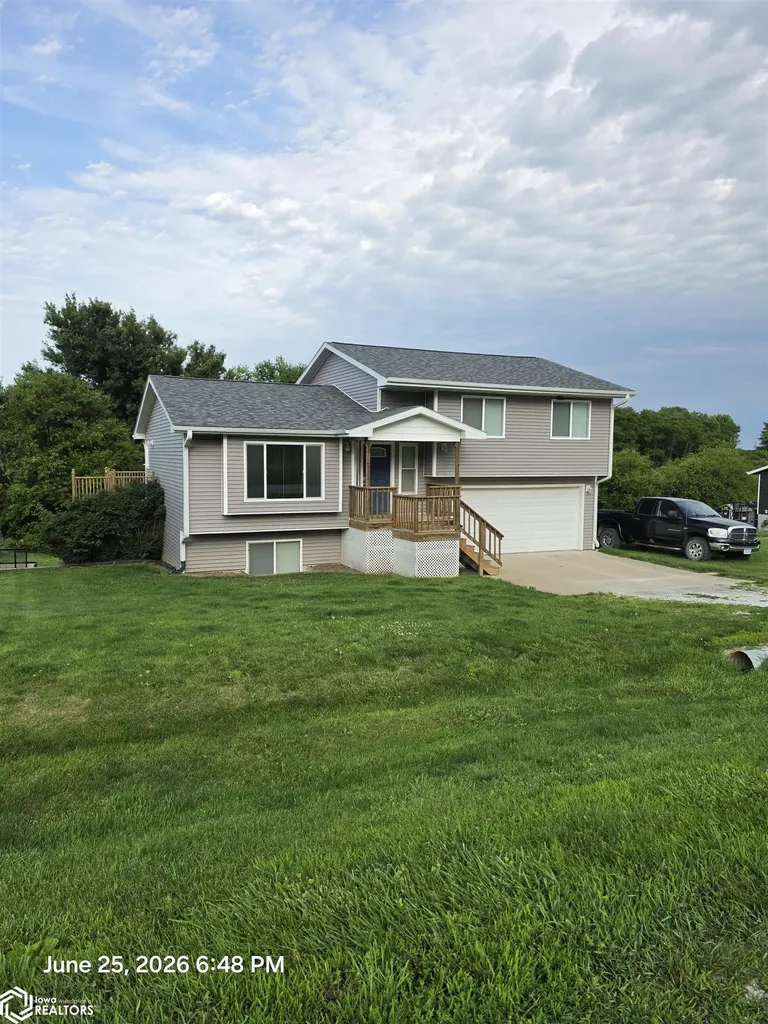 152 Hi View Drive Knoxville IA 50138