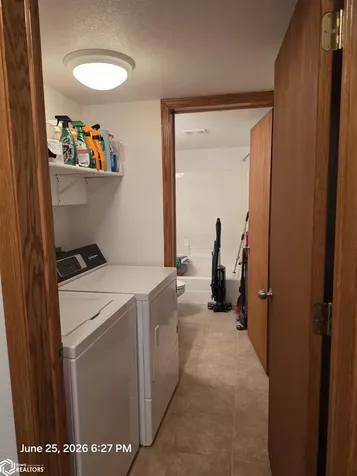 152 Hi View Drive Knoxville IA 50138