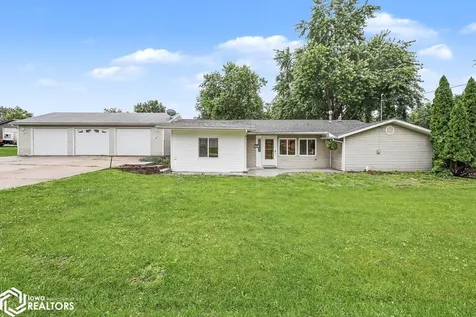 904 6th Avenue E Albia IA 52531