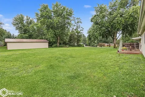 904 6th Avenue E Albia IA 52531