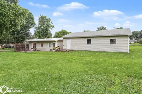 904 6th Avenue E Albia IA 52531
