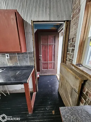 113 Woodrow Street Stockport IA 52651