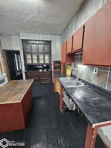 113 Woodrow Street Stockport IA 52651