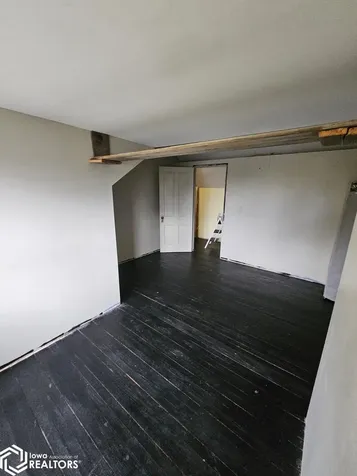 113 Woodrow Street Stockport IA 52651