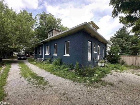 113 Woodrow Street Stockport IA 52651
