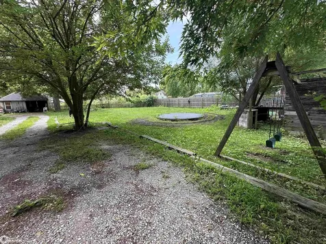 113 Woodrow Street Stockport IA 52651
