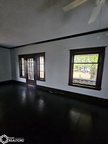 113 Woodrow Street Stockport IA 52651