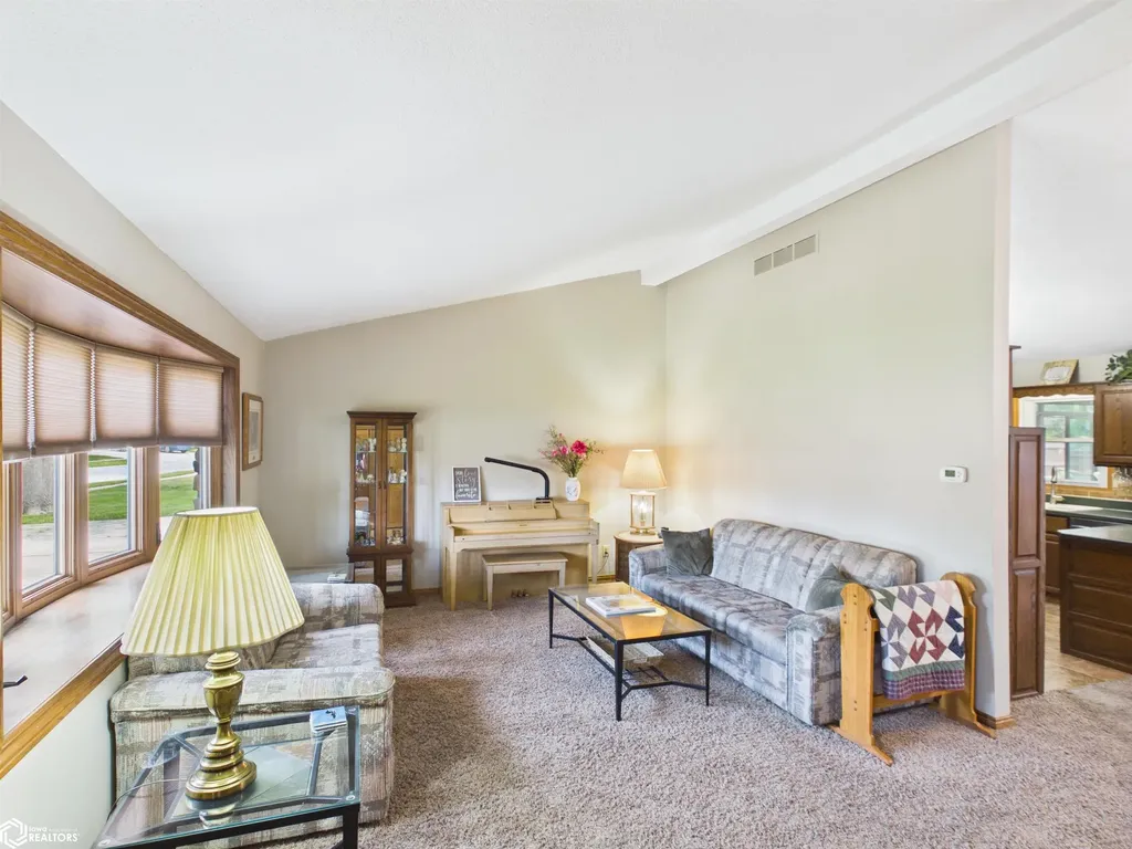 6 Eleaner Drive Ottumwa IA 52501