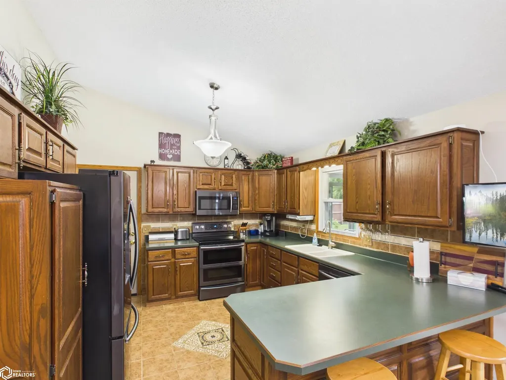 6 Eleaner Drive Ottumwa IA 52501