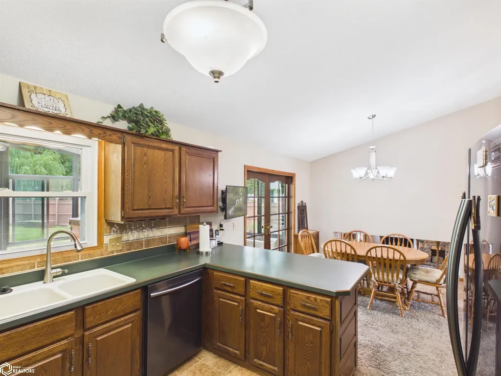 6 Eleaner Drive Ottumwa IA 52501
